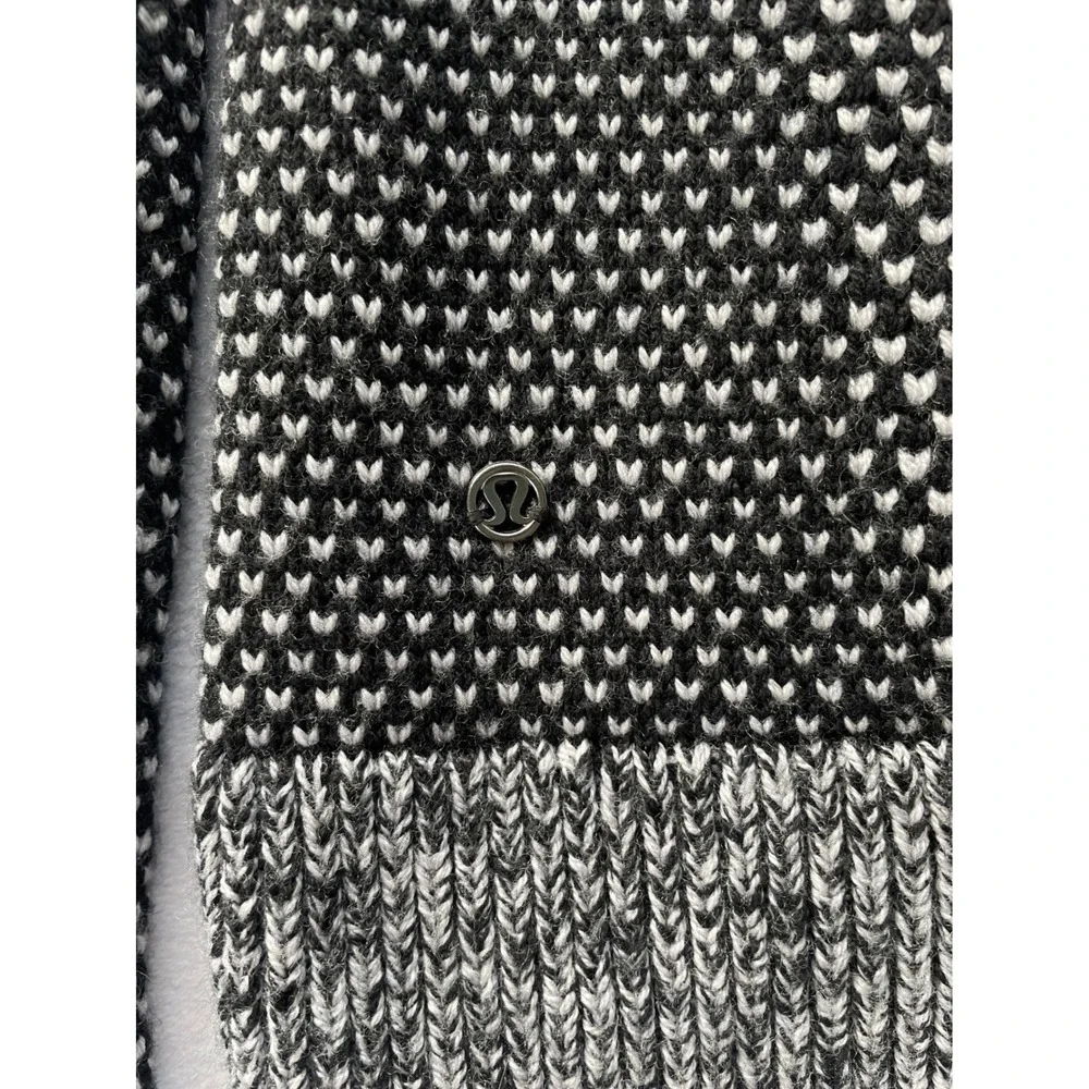 Women's lululemon Yogi Crewneck Sweater Gray/Black Merino Wool EUC‎
